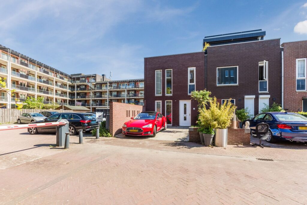 Edward Masseystraat 2
