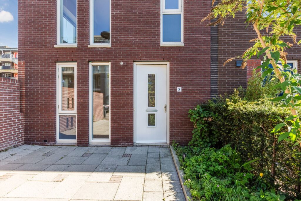 Edward Masseystraat 2