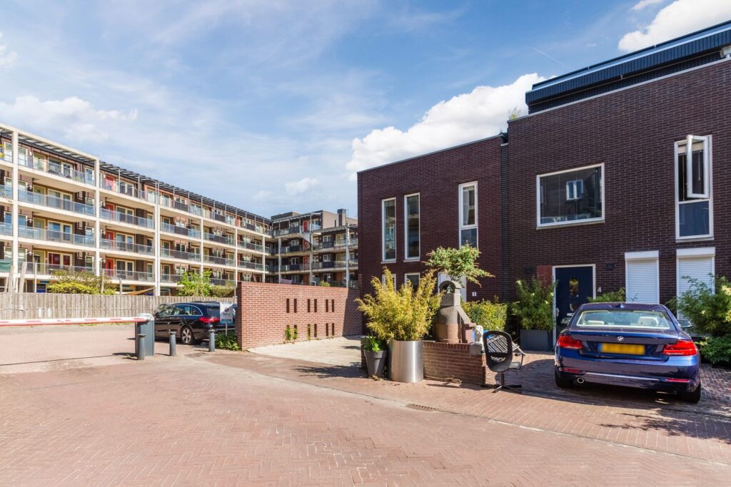Edward Masseystraat 2