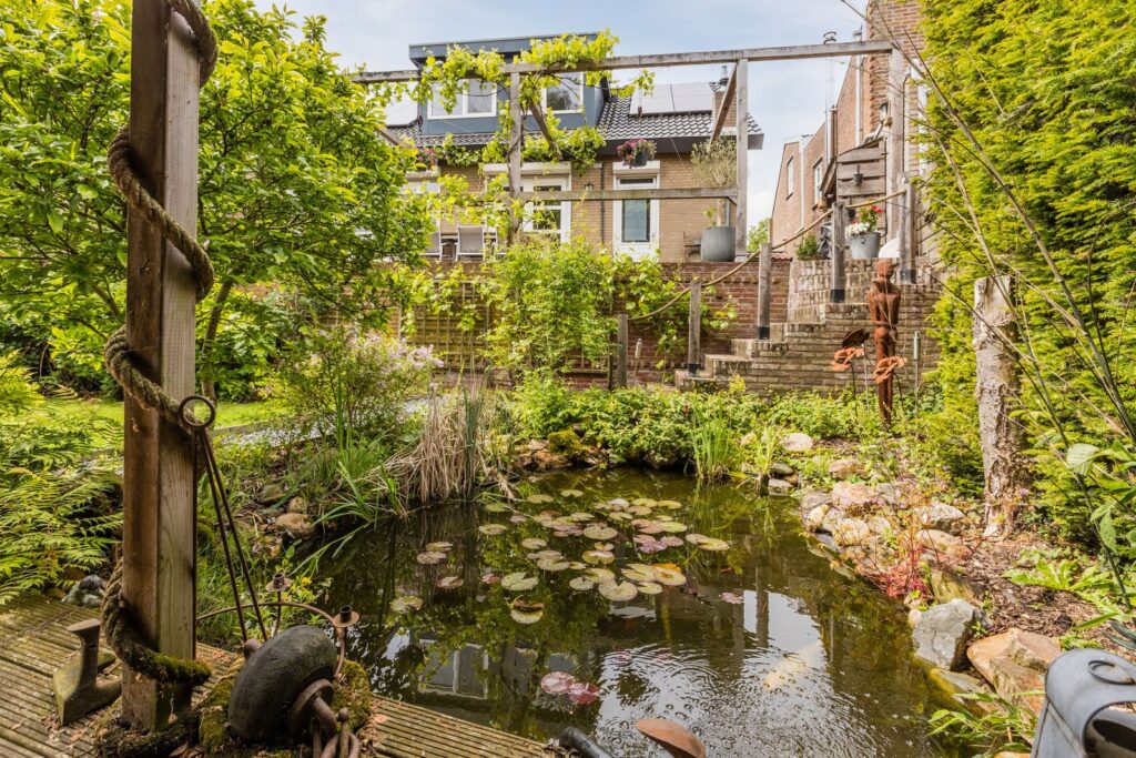 Spoorstraat 27