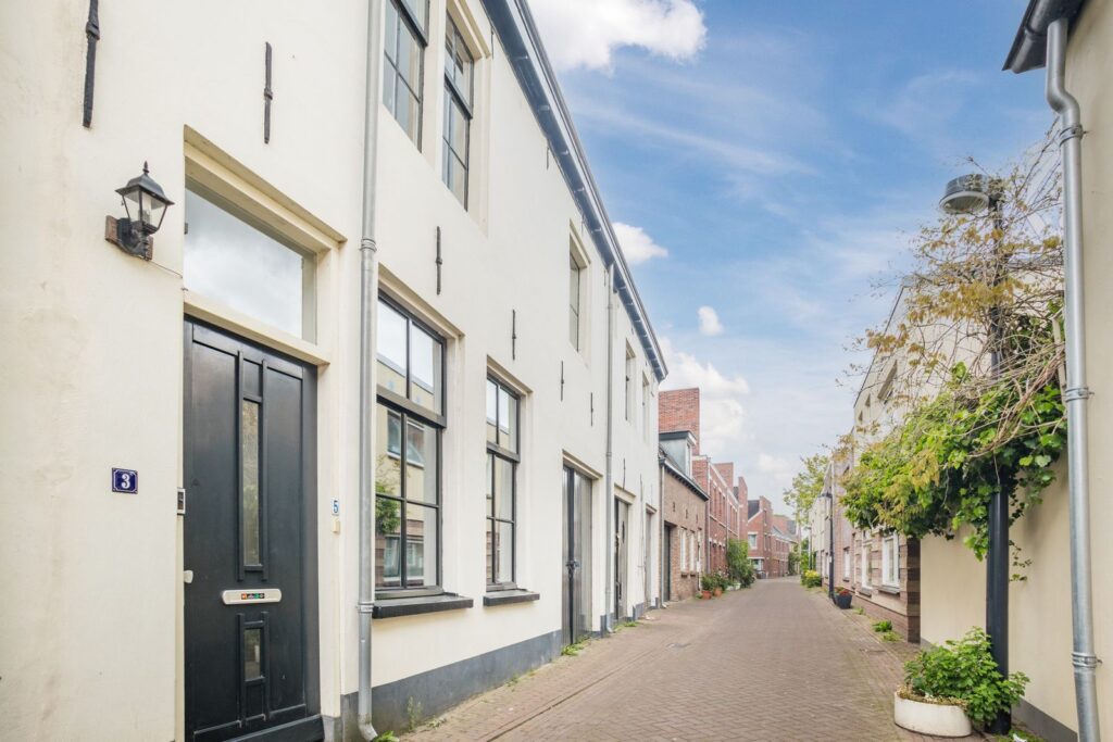 Melatensteeg 5