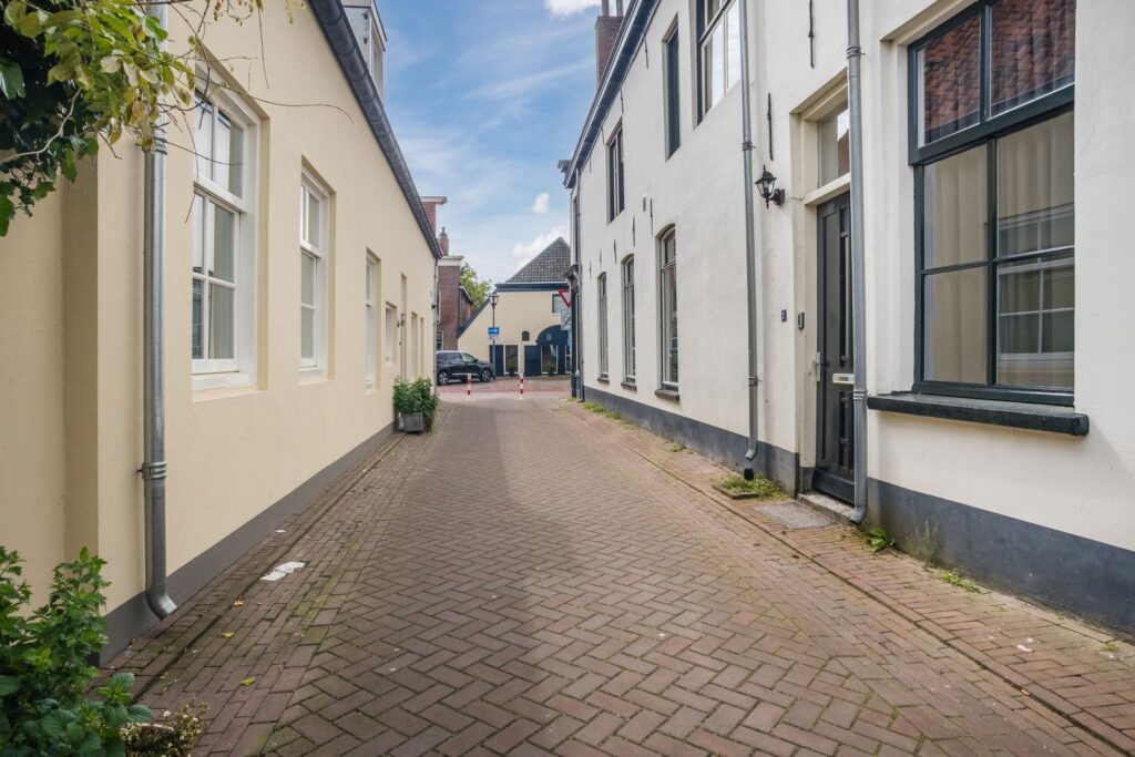 Melatensteeg 5
