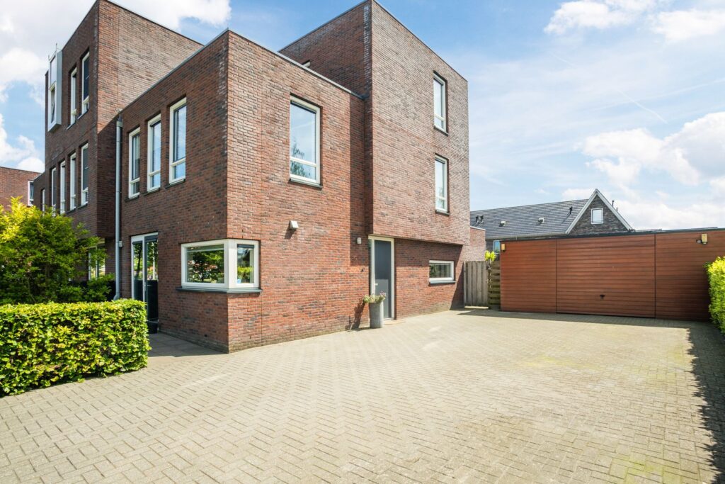 Laan van de Charleston 8