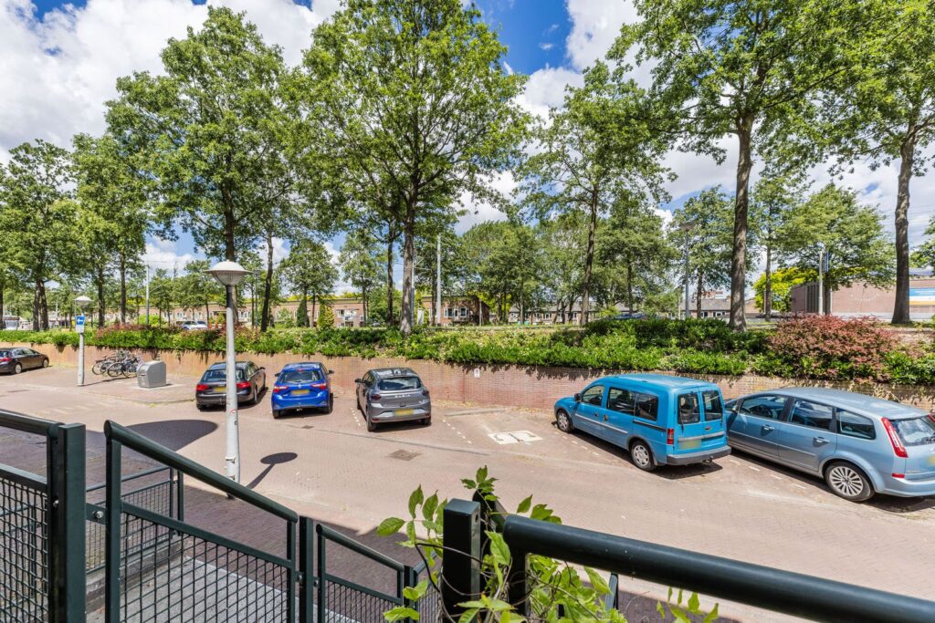 Dom H. van der Laanstraat 8