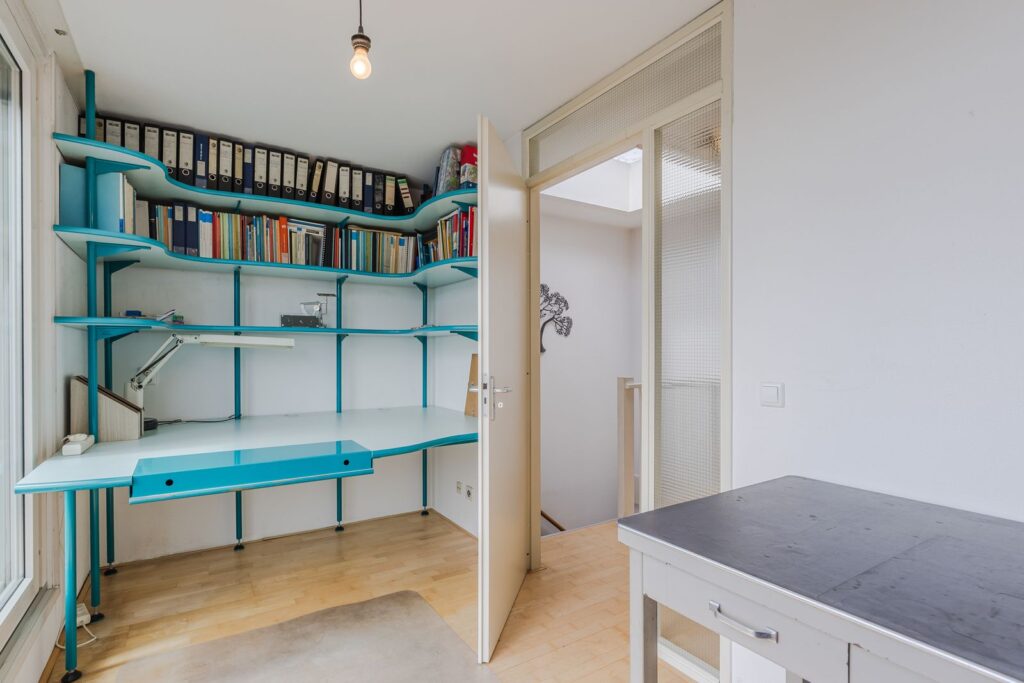 Dom H. van der Laanstraat 8