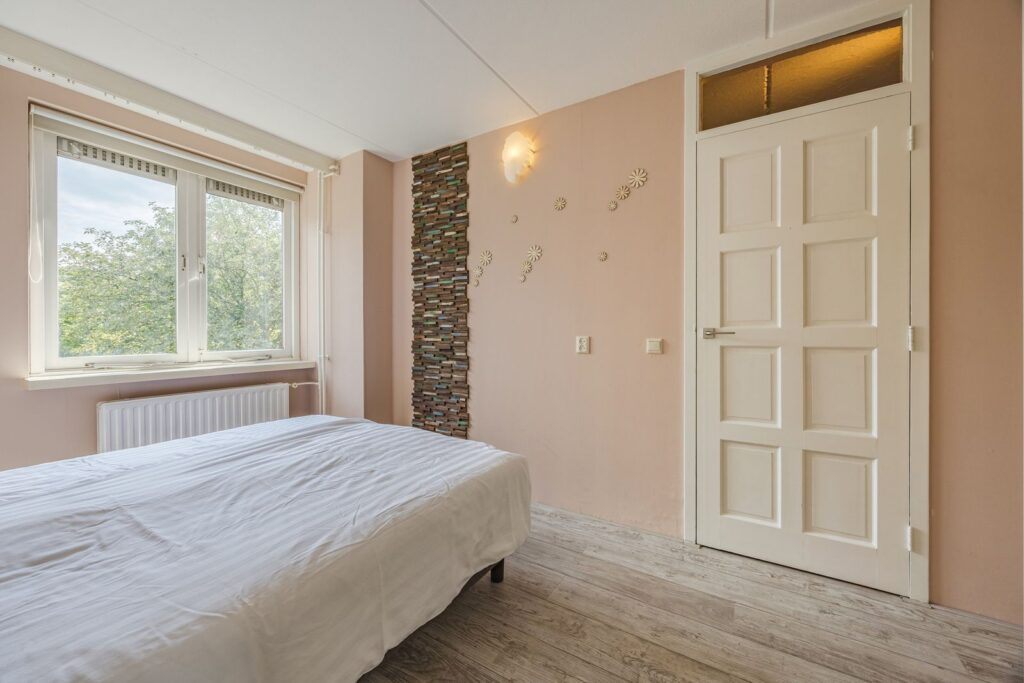 van Brederodestraat 11