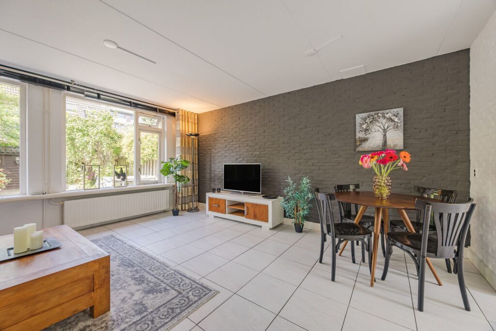 van Brederodestraat 11