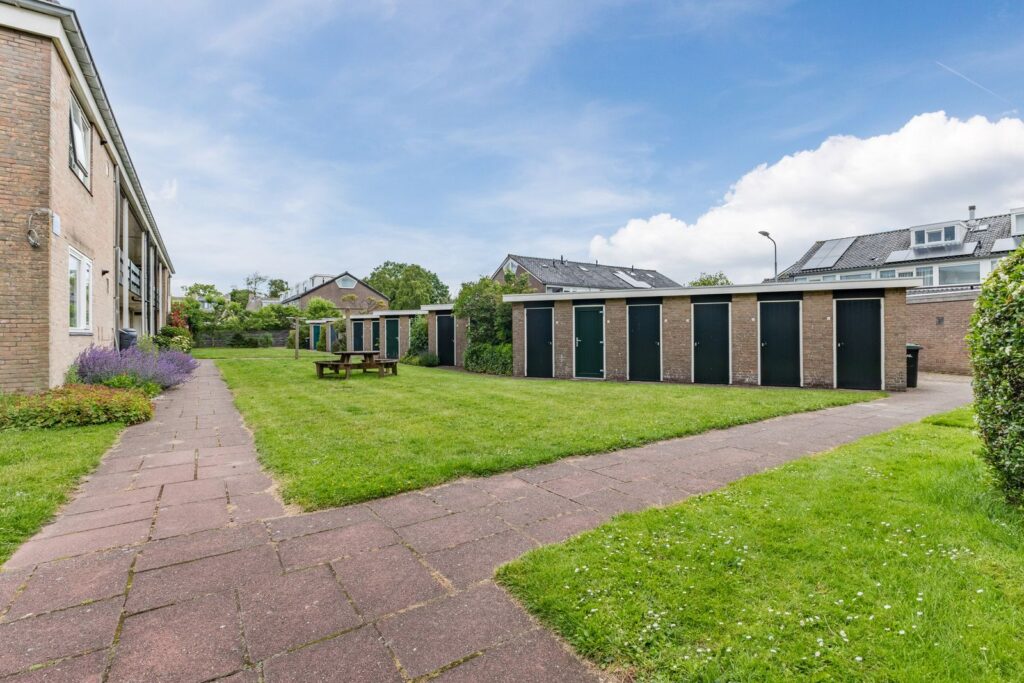 Van Blaaderenweg 11
