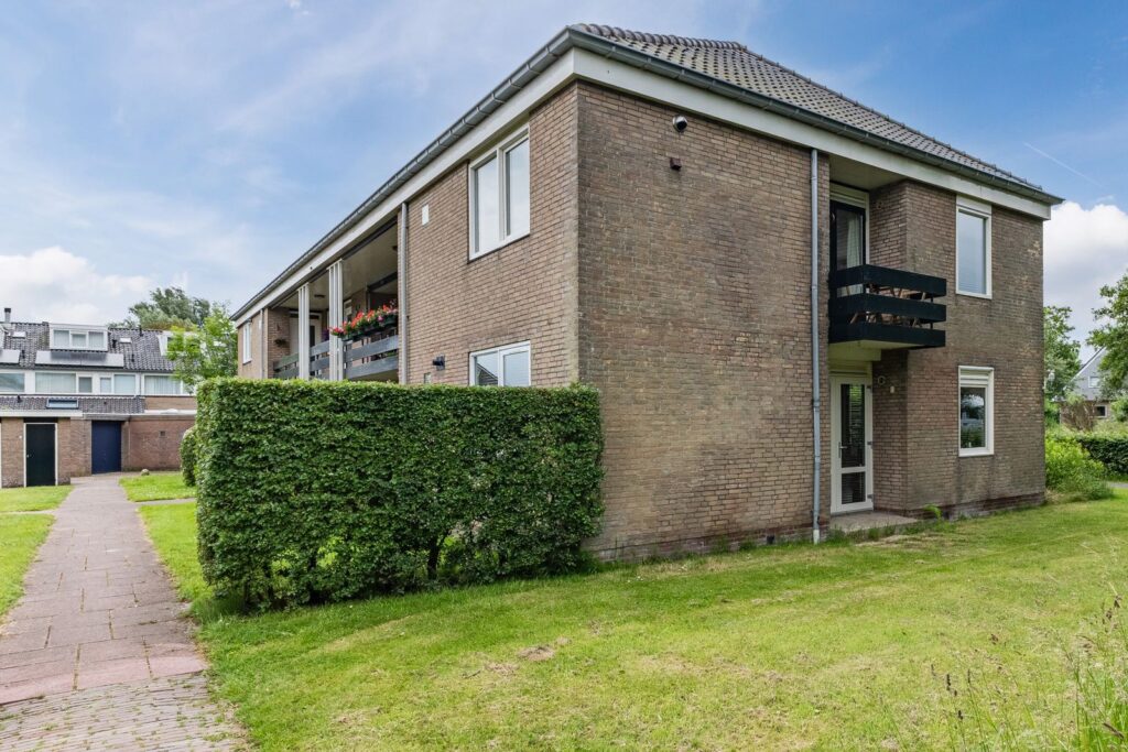 Van Blaaderenweg 11