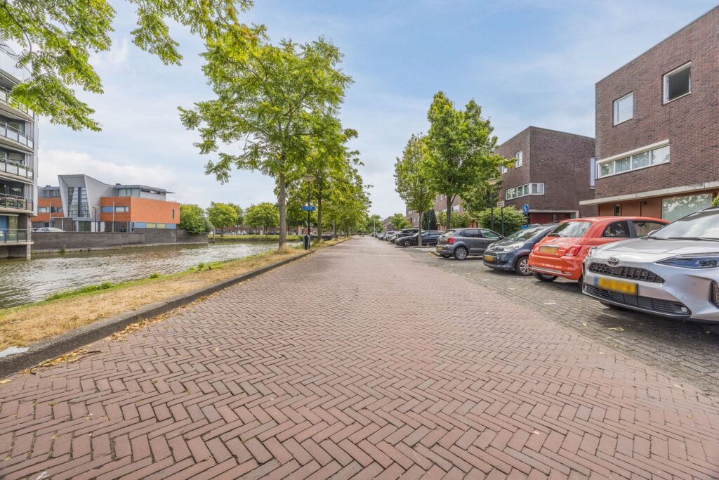 Praagsingel 239