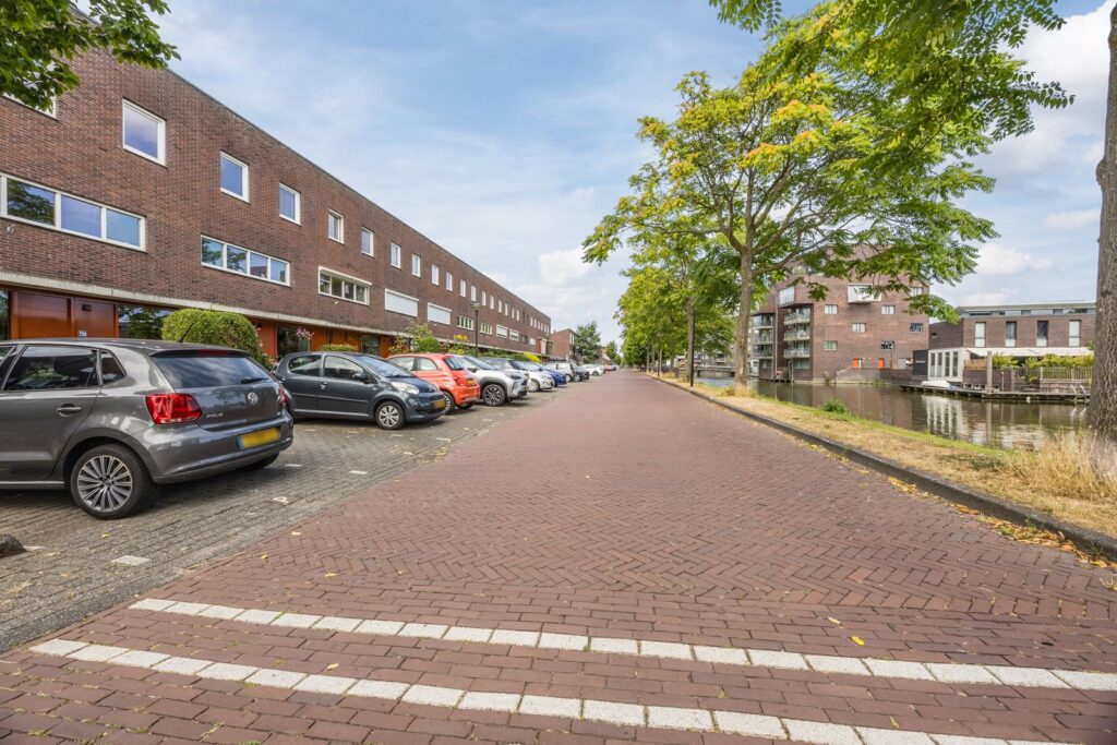 Praagsingel 239