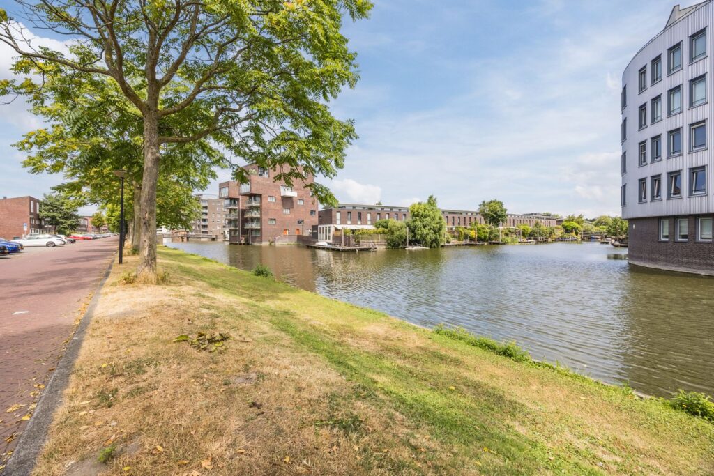 Praagsingel 239