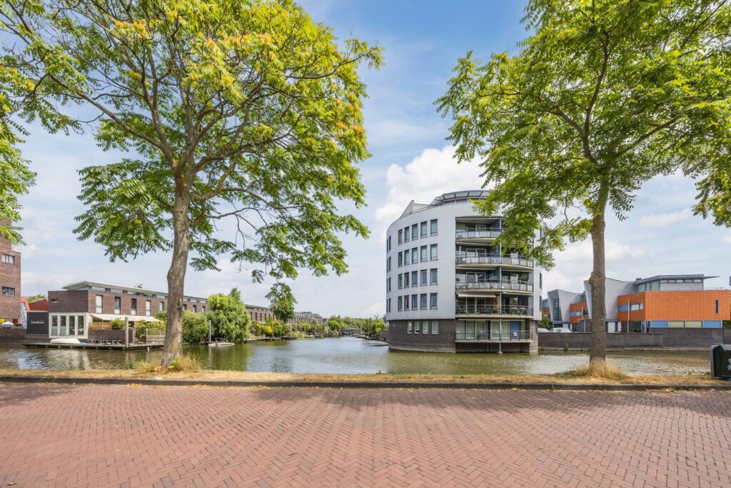 Praagsingel 239
