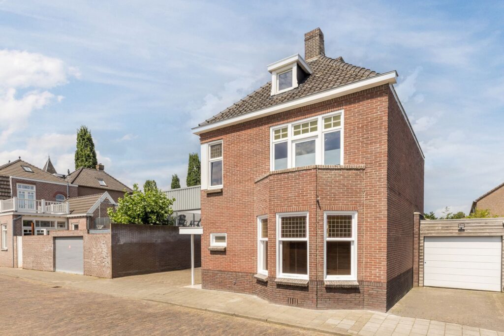 van Coothstraat 1