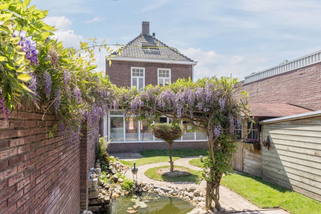 van Coothstraat 1