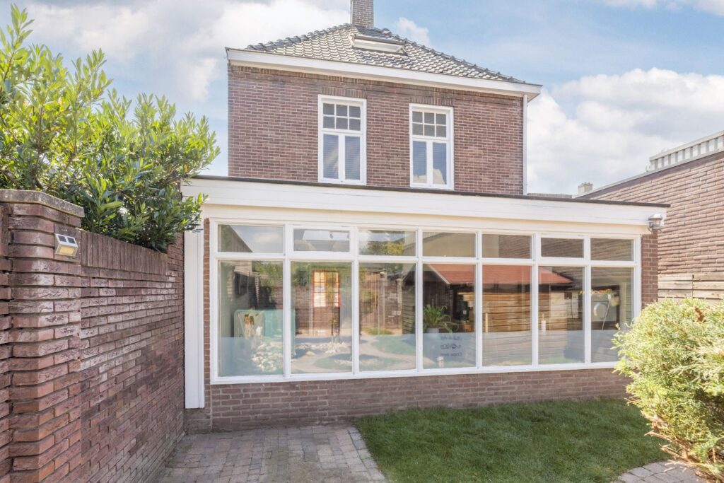 van Coothstraat 1