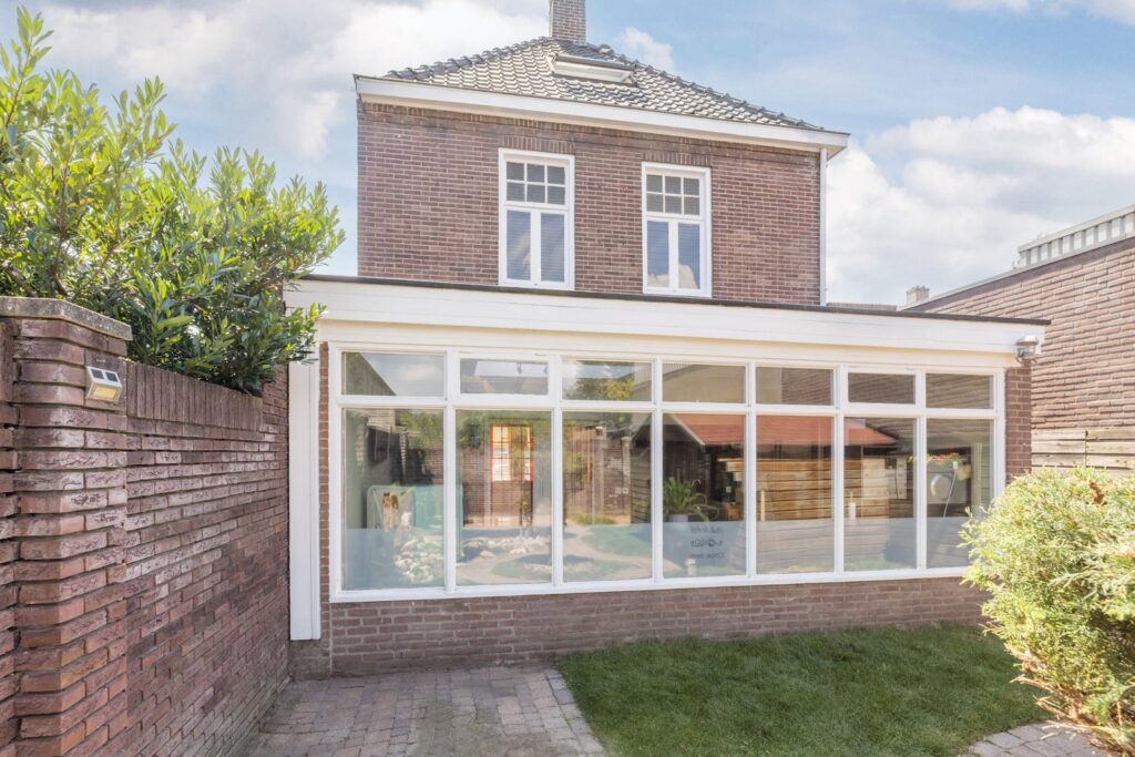 van Coothstraat 1