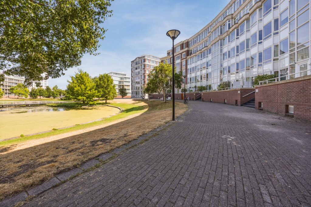 Burgemeester De Monchyplein 141