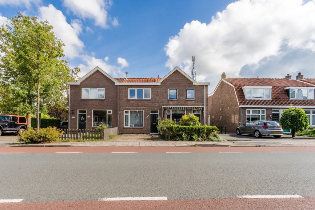 Dorpsstraat 929