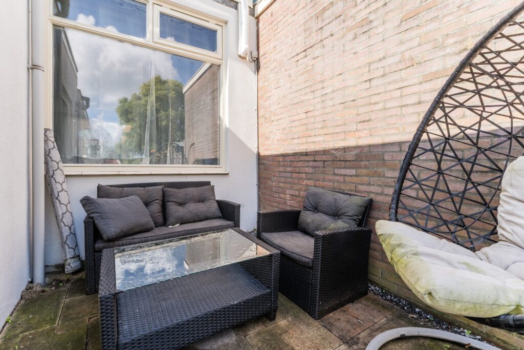 Dorpsstraat 929