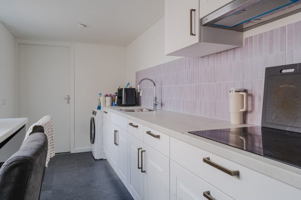 Dorpsstraat 929
