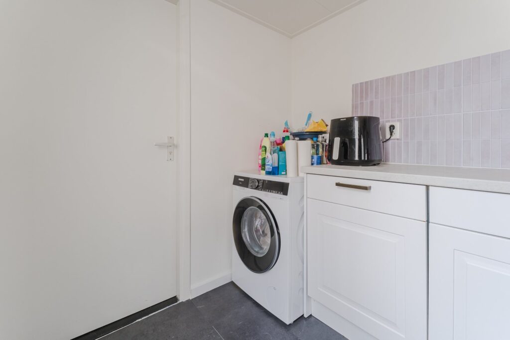 Dorpsstraat 929