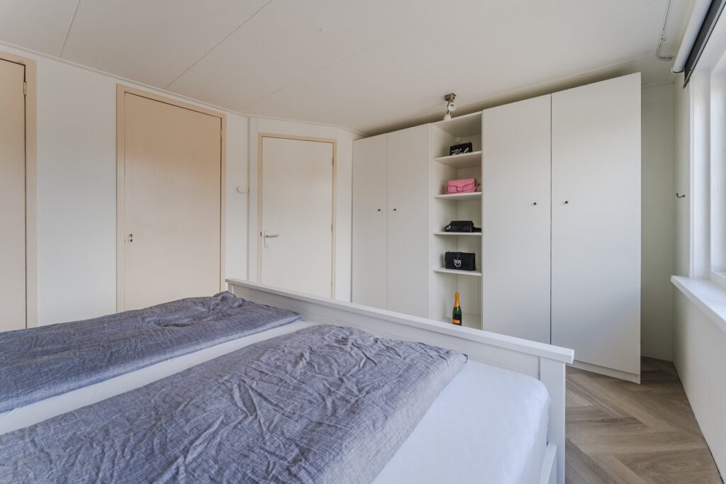 Dorpsstraat 929