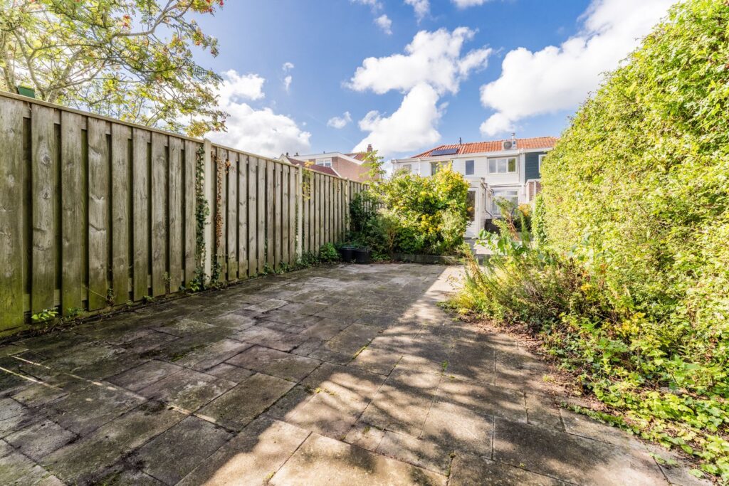 Dorpsstraat 929