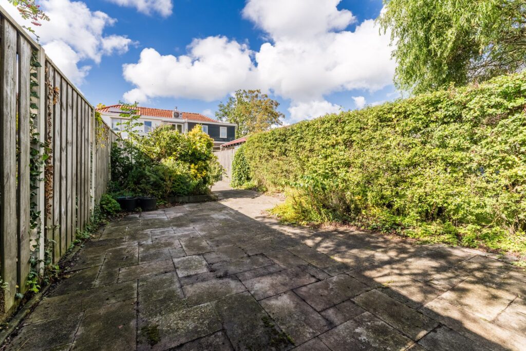 Dorpsstraat 929
