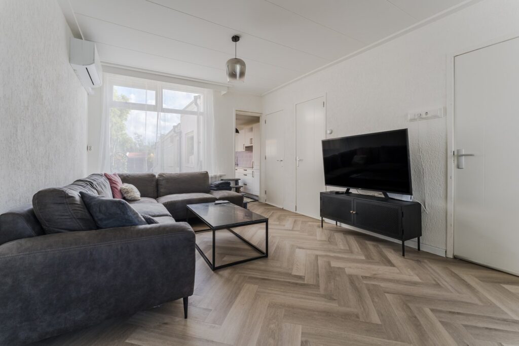 Dorpsstraat 929