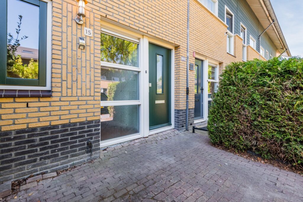 Aprilstraat 15