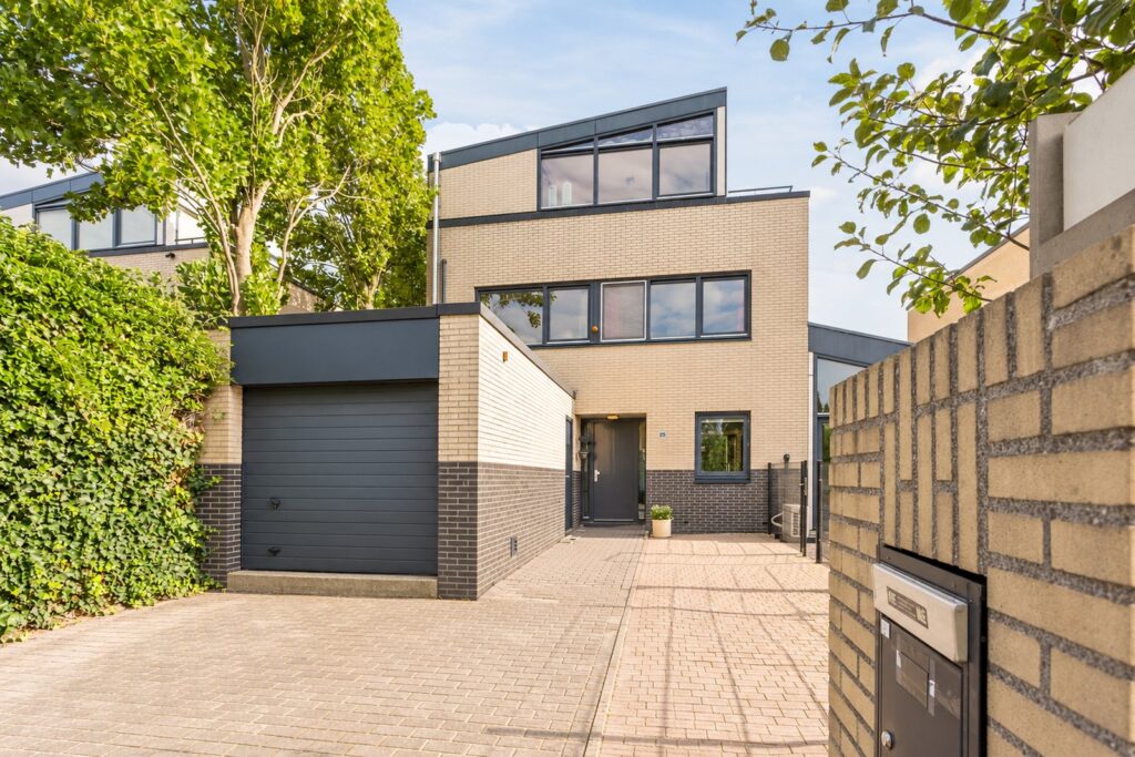 Tolhuisstraat 25