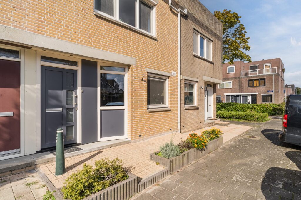 P.A. van Meverstraat 4