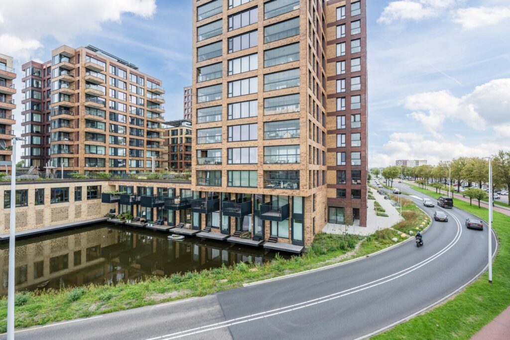Mahoniehout 413