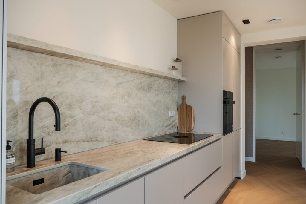 Mahoniehout 413