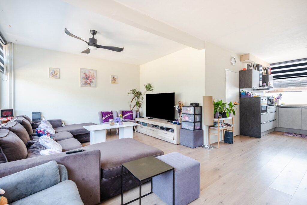 Delta 10