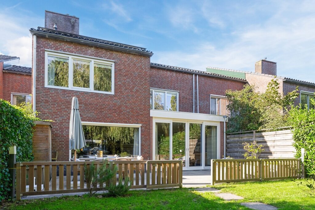 Goudwespmeent 79