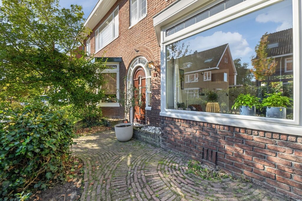 Prins Bernhardstraat 19